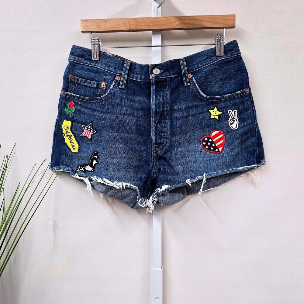 Levis 501 Original Shorts Womens Blue‎ Denim Patched Raw Hem Button Fly Cutoffs